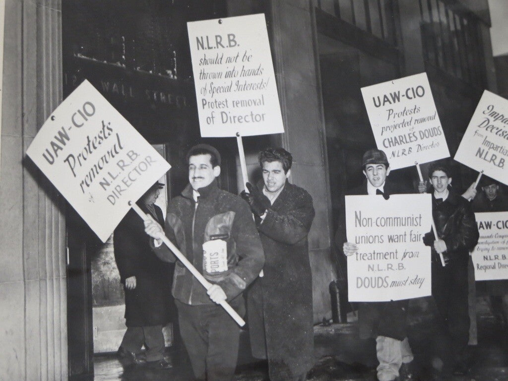 1945 Press Photo UAW CIO Workers Protest Charles T. Douds Labor Photograph