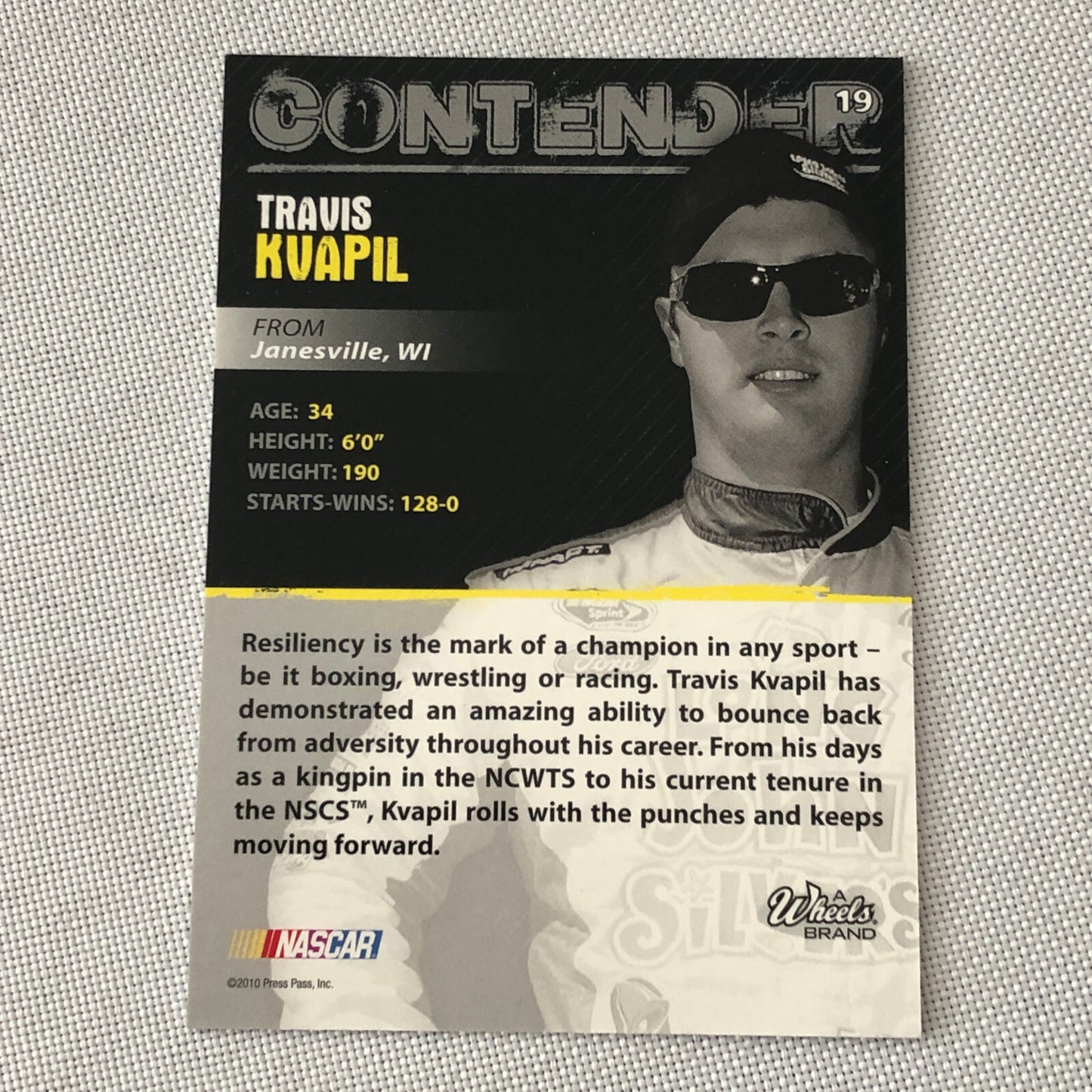 2010 Wheels Main Event Purple Parallel Nascar # 19/25 Travis Kvapil