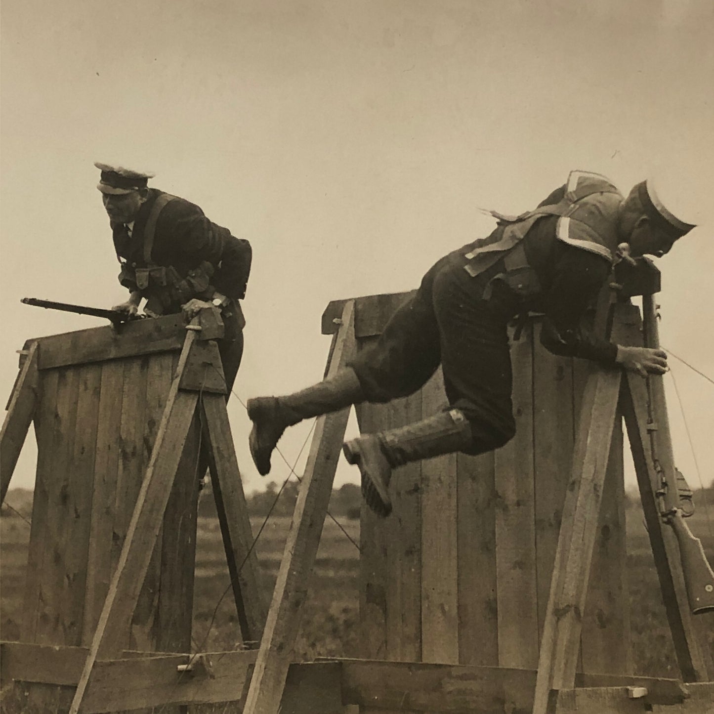 Press Photo Photograph Obstacle Course Race Participants Military 1933 London