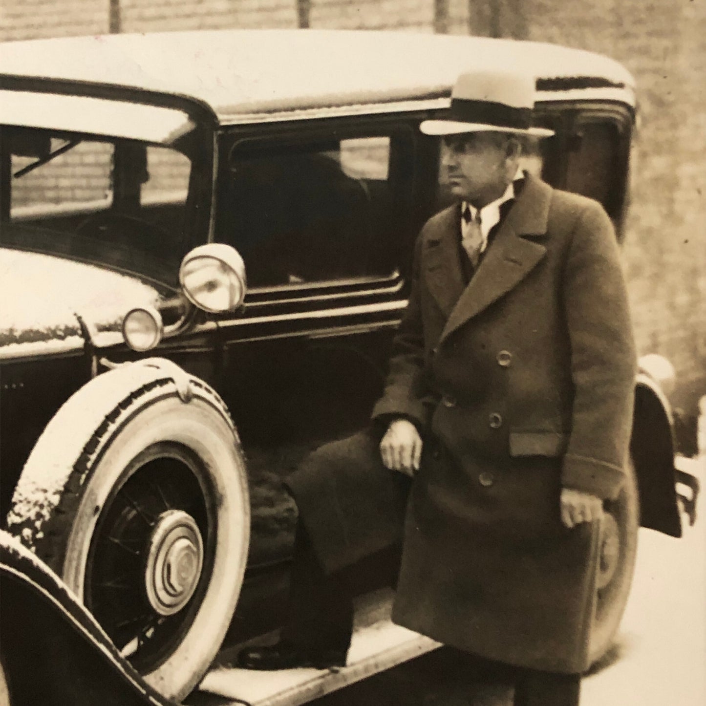Press Photo 1934 Gangster Charles “Ice Wagon” Banghart Car Arrest Photograph