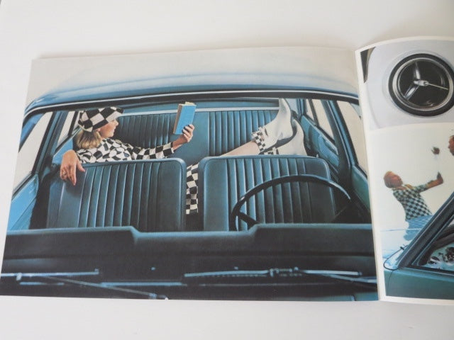 1960s Ford Cortina Sales Brochure Advertising Catalog FRENCH Canadian 