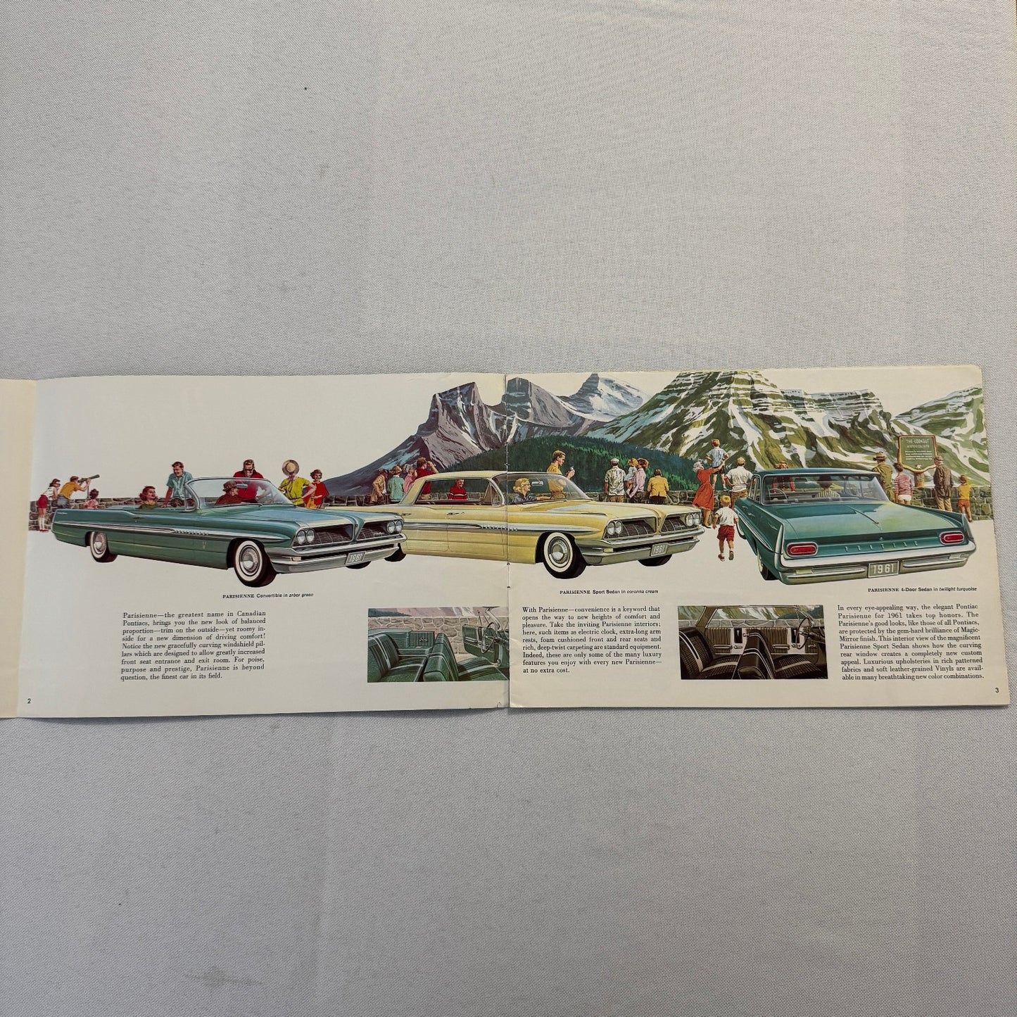 1961 Pontiac Sales Brochure Parisienne Laurentian Strato Chief Canadian Catalog