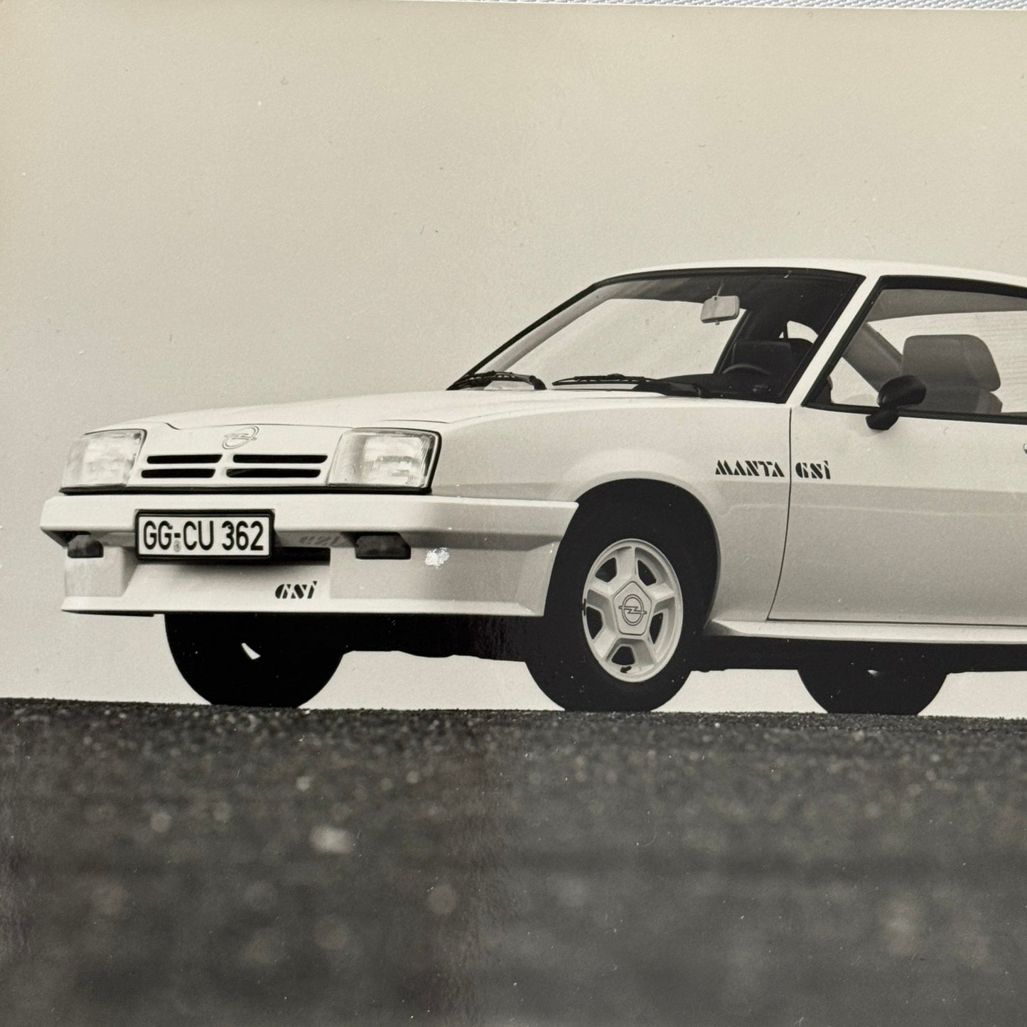 Opel Manta GSi Sports Car Factory Photo Photograph Print GERMAN Caption