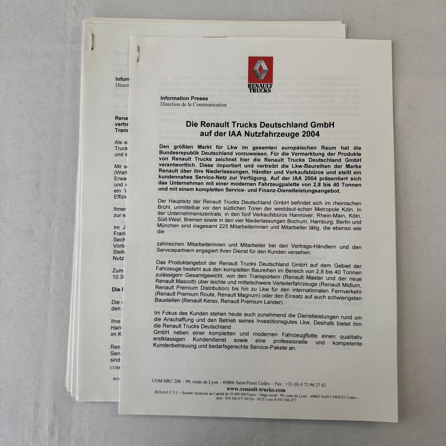 2004 Renault Commercial Truck Press Kit with Photo CD GERMAN