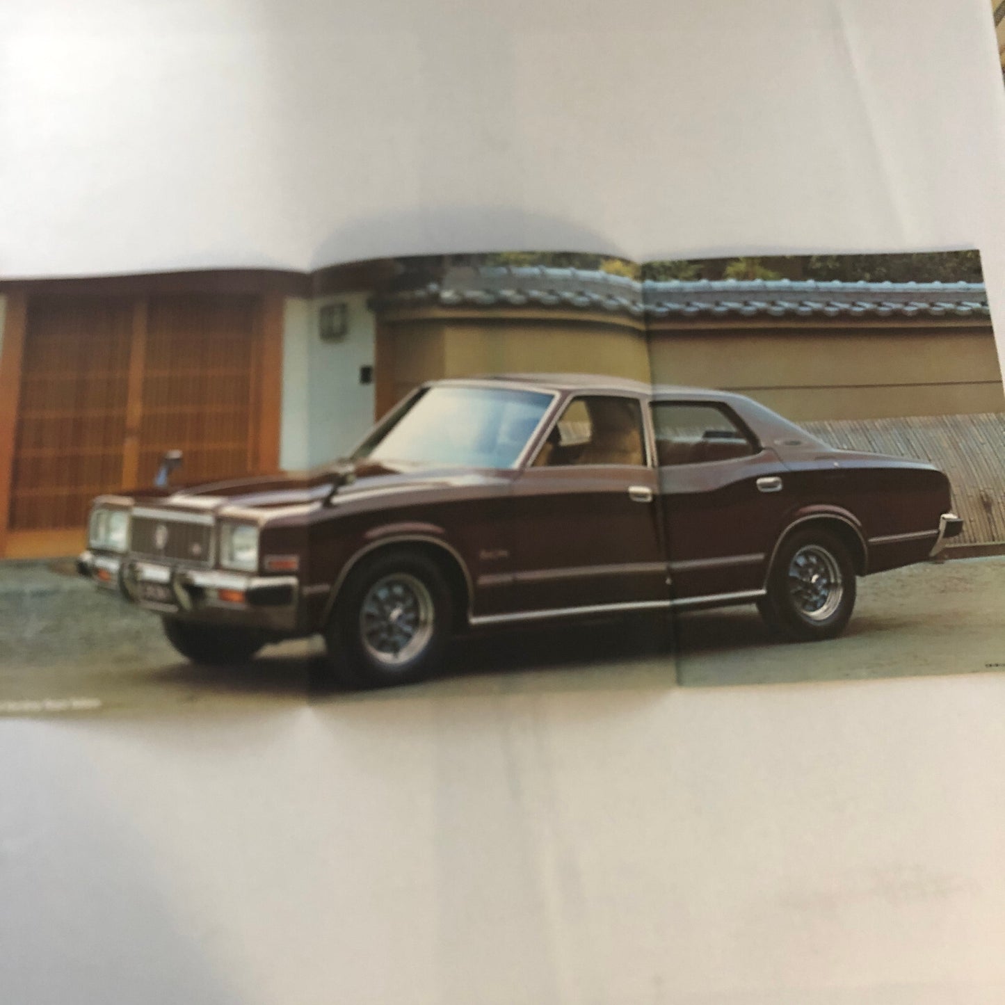 Toyota Crown Car Sales Brochure Catalog Advertising Japanese JDM Deluxe Wagon +