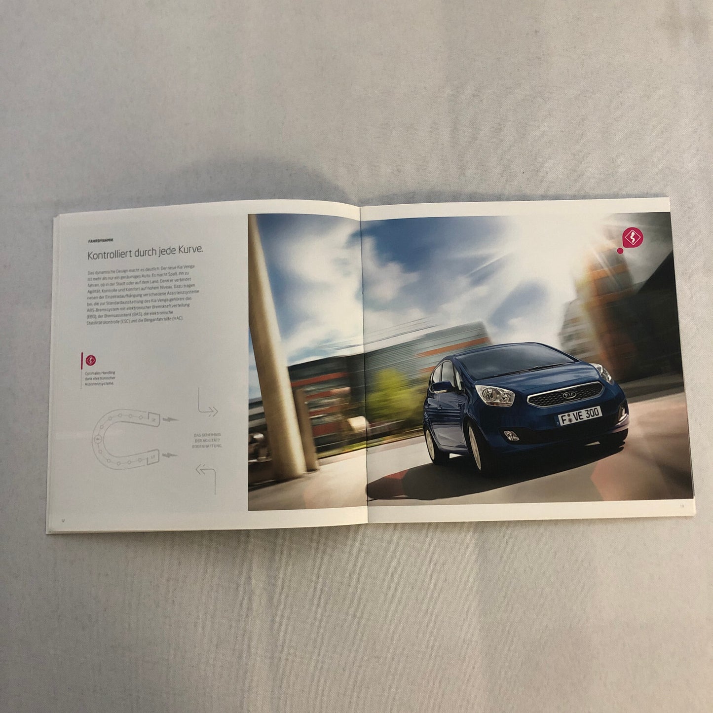 2011 Kia Venga Car Sales Brochure Catalog with Price List GERMAN Market