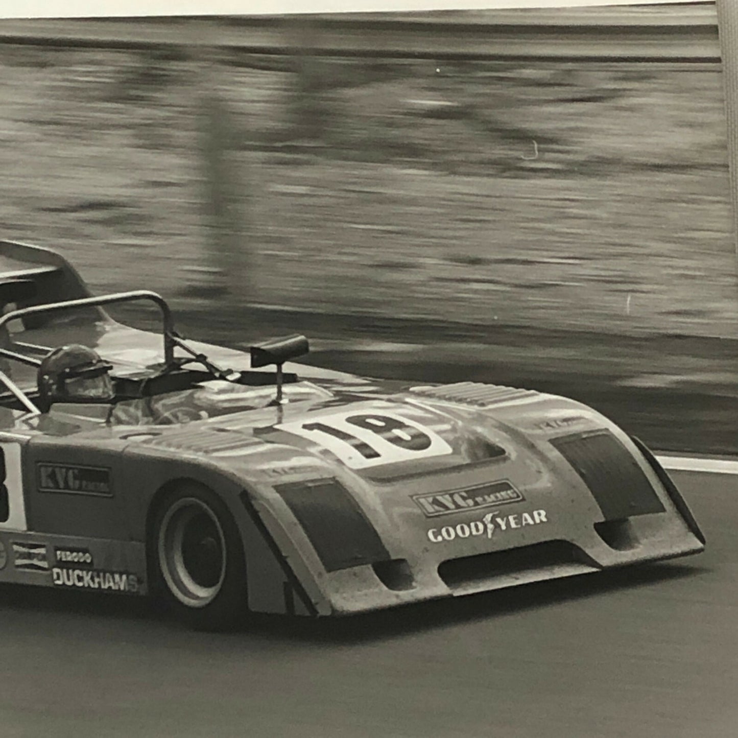 Vintage Racing Photo Photograph 1975 1000 KM de Dijon Chevron B31 Hart Car #18