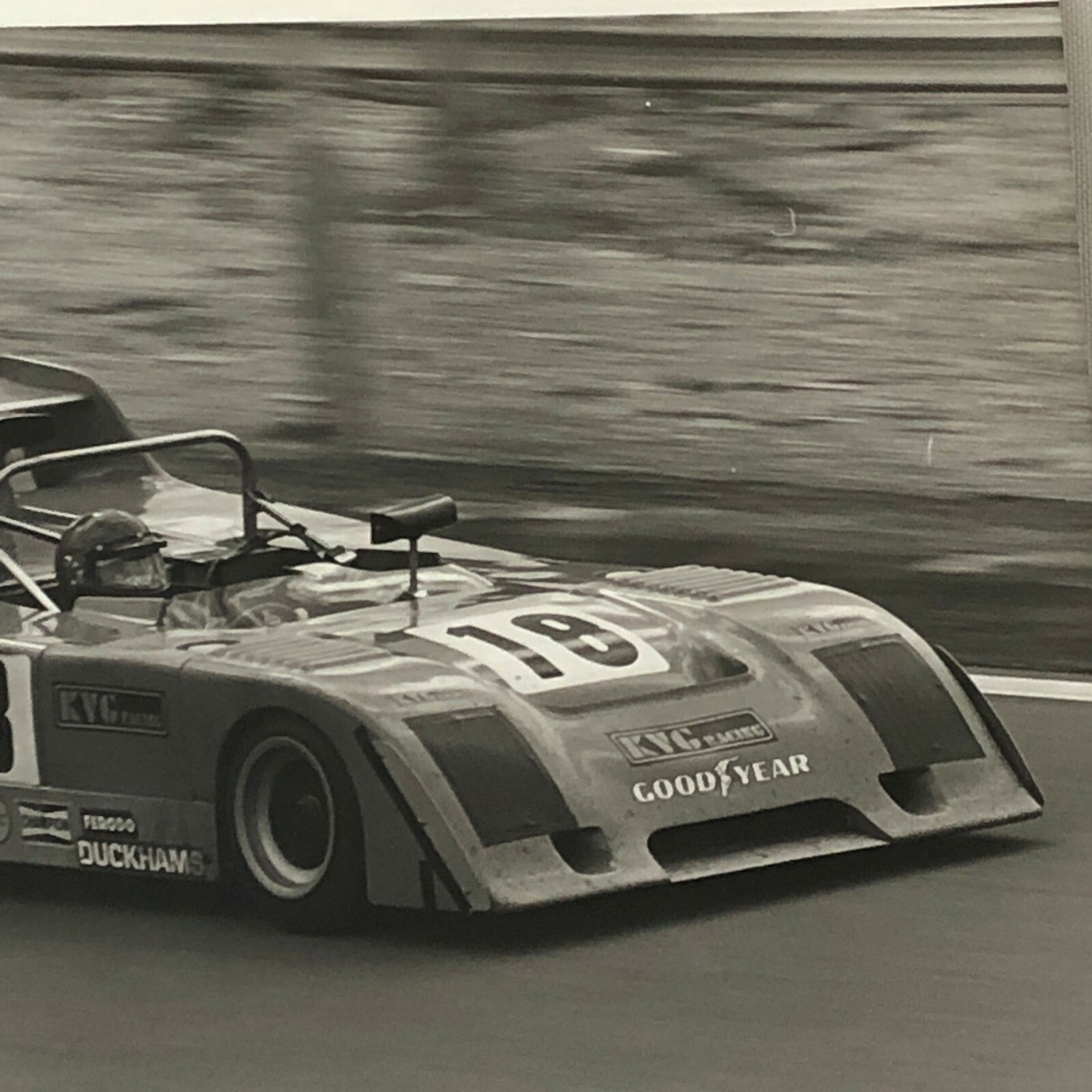 Vintage Racing Photo Photograph 1975 1000 KM de Dijon Chevron B31 Hart Car #18