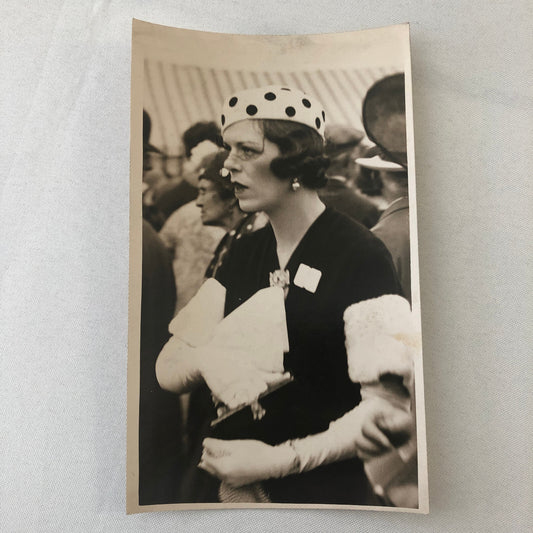 Fashion Press Photo Photograph Royal Hunt Cup Horse Race at Ascot 1933 UK Hat
