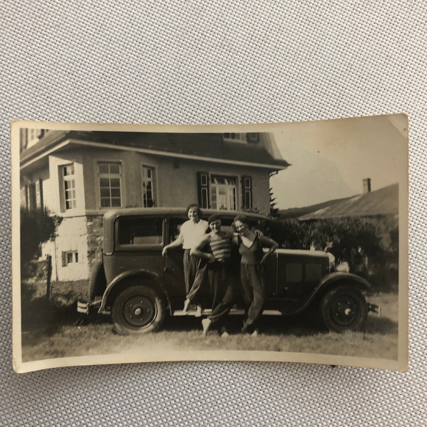 Vintage Photo Photograph Lot People with Anique Car Automobile AL22SM1