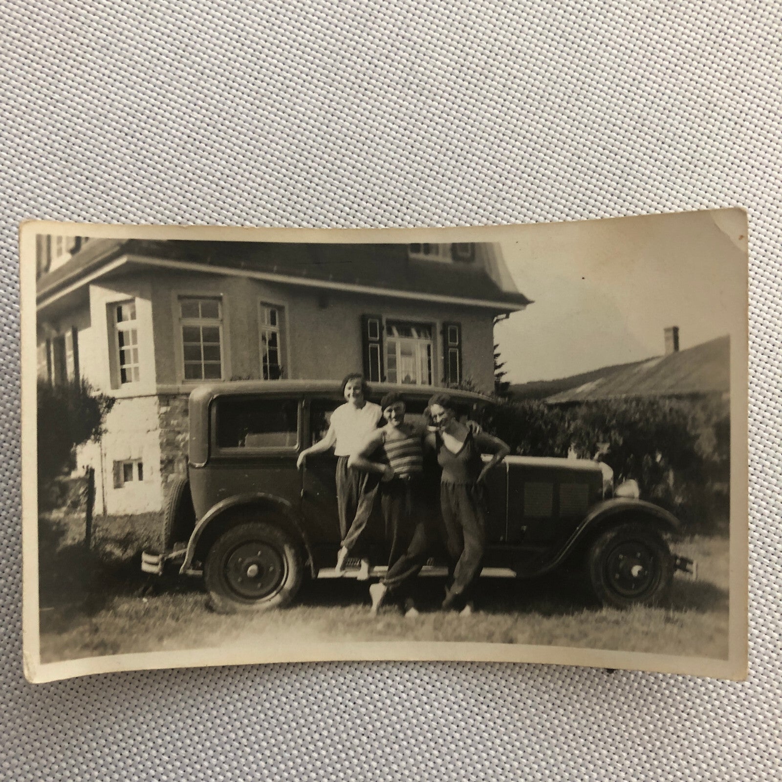Vintage Photo Photograph Lot People with Anique Car Automobile AL22SM1
