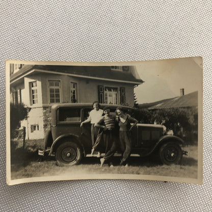 Vintage Photo Photograph Lot People with Anique Car Automobile AL22SM1