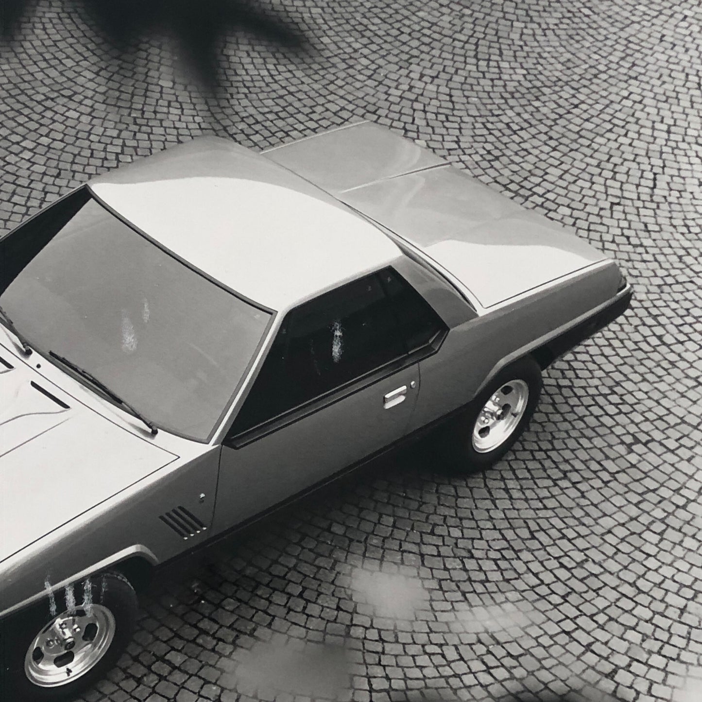 Ford Ghia Design Lucano Prototype Concept Car Press Photo Photograph