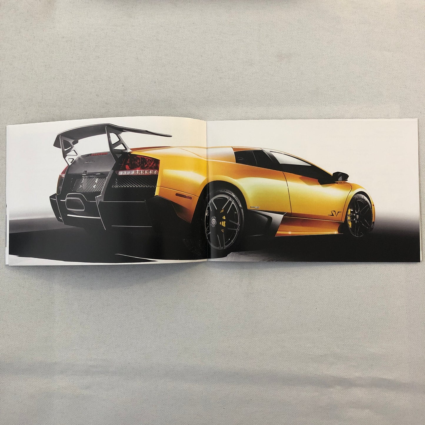 Lamborghini Murcielago LP 670-4 SuperVeloce Press Kit Brochure CD GERMAN Text