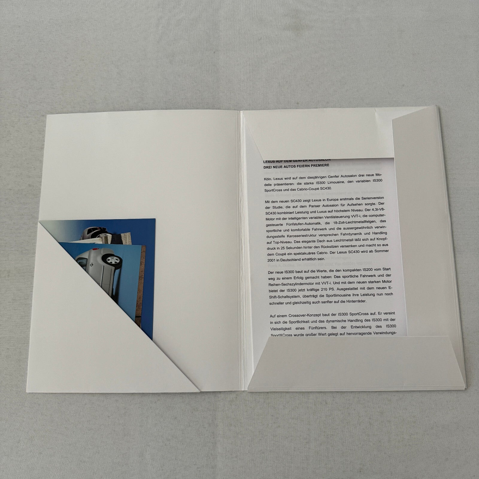 2001 Lexus Toyota Press Kit German Language SC430 Avensis Brochure