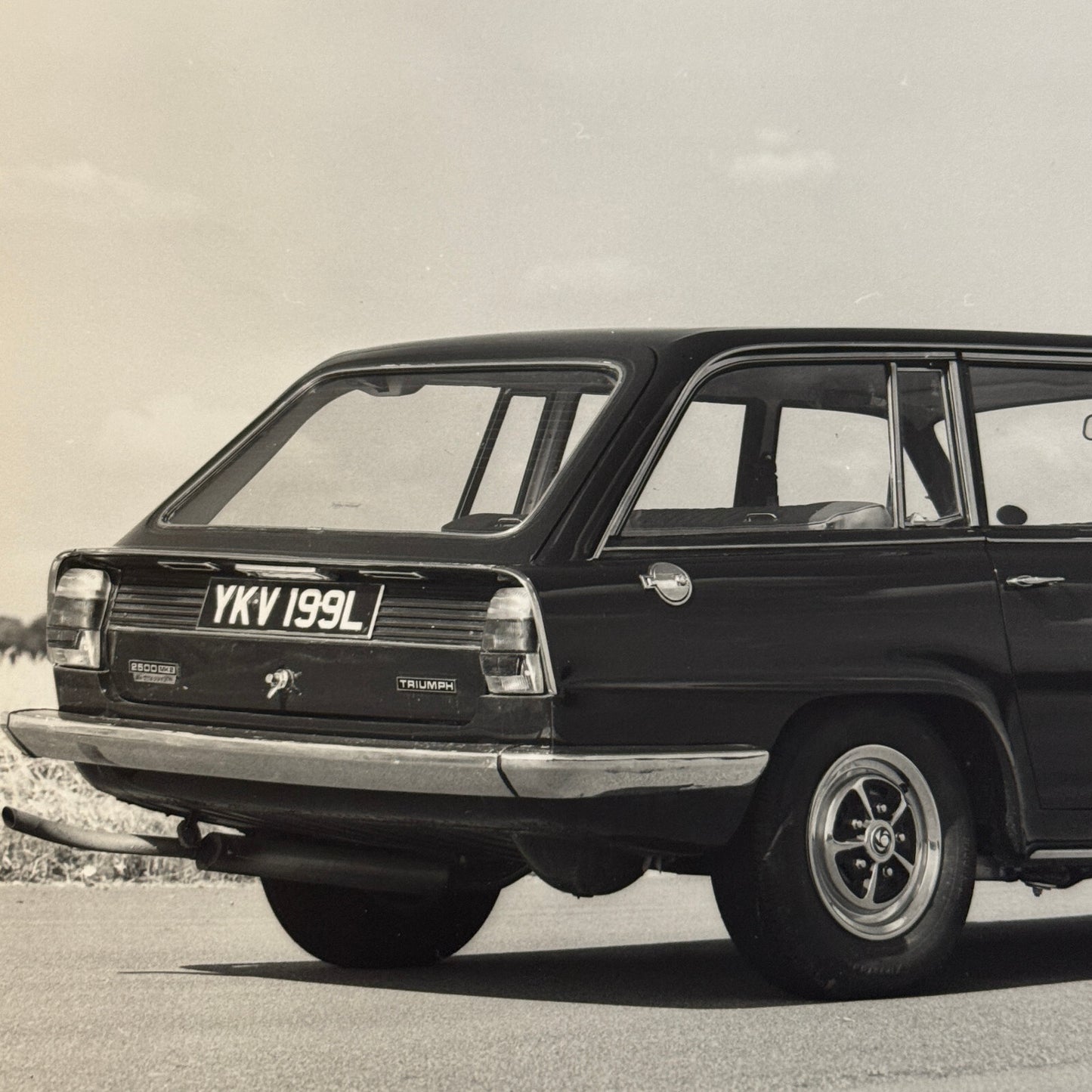 Triumph 2.5 PI MK 2 Estate Wagon Car Factory Press Photo Photograph Print 1973