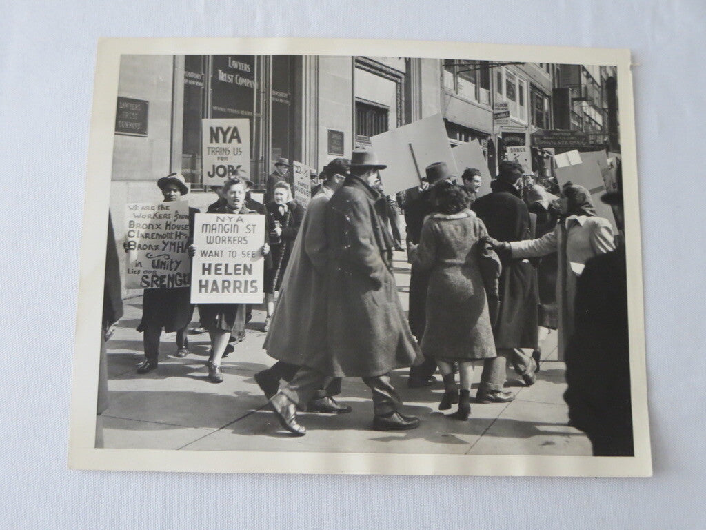 1941 Press Photo NYA Strike Picket Protest National Youth Administration