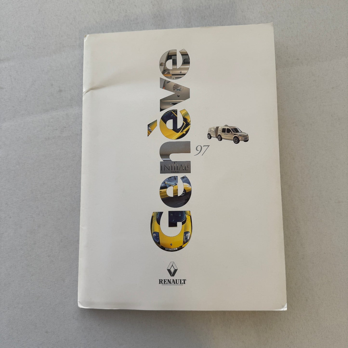 1997 Renault Geneva Auto Show Press Kit Clio Twingo Megane Spider GERMAN