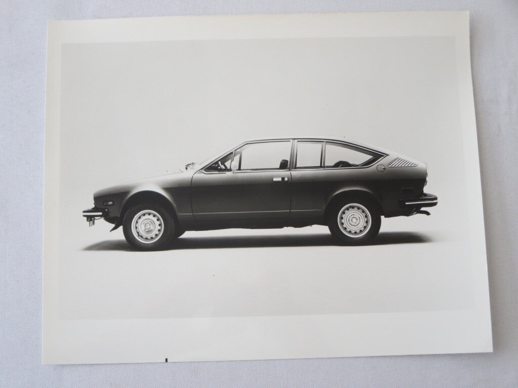 1975 Alfa Romeo Press Kit Alfetta Spider GT French Canadian Brochure