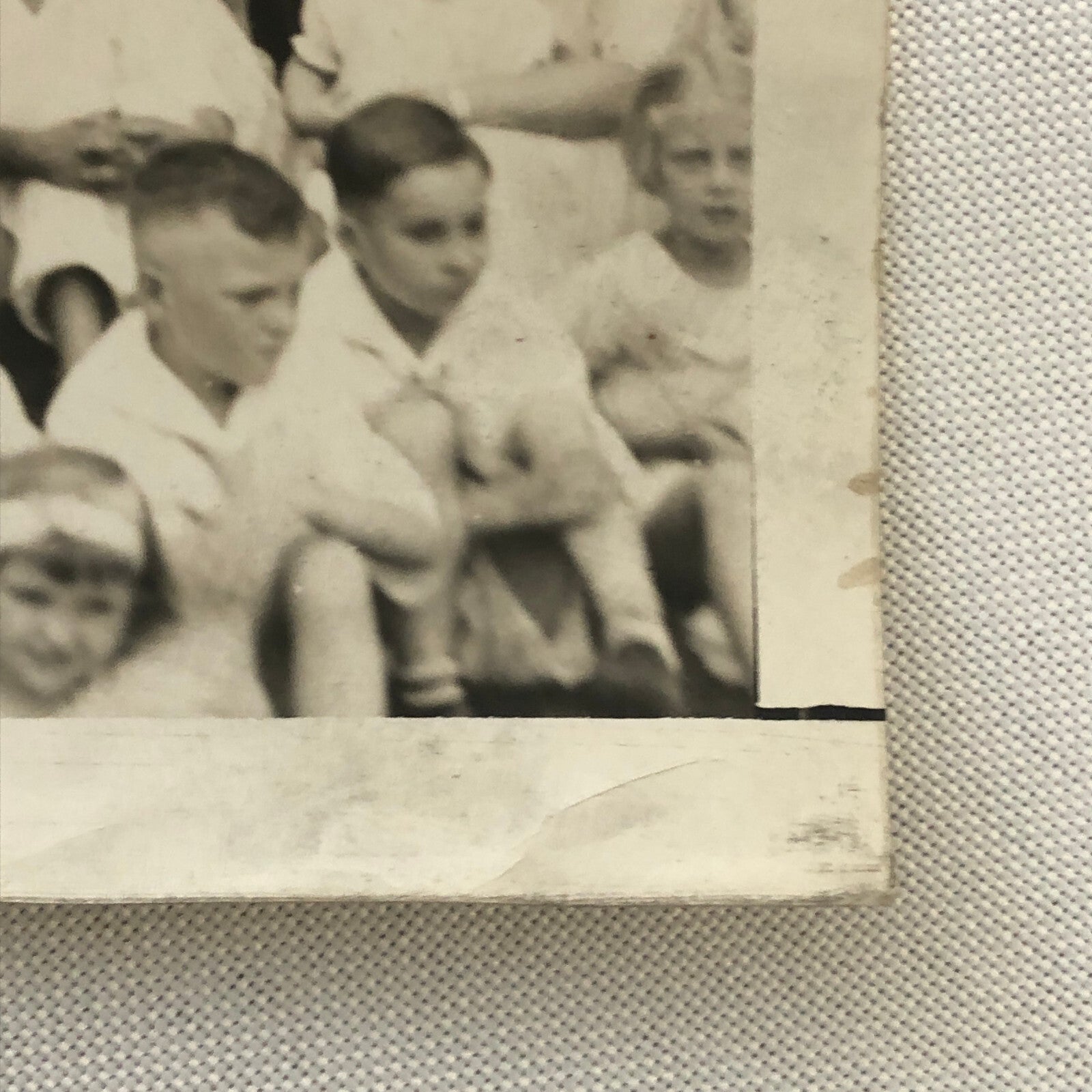 Press Photo Photograph Large Group of Children People Underwood Photo