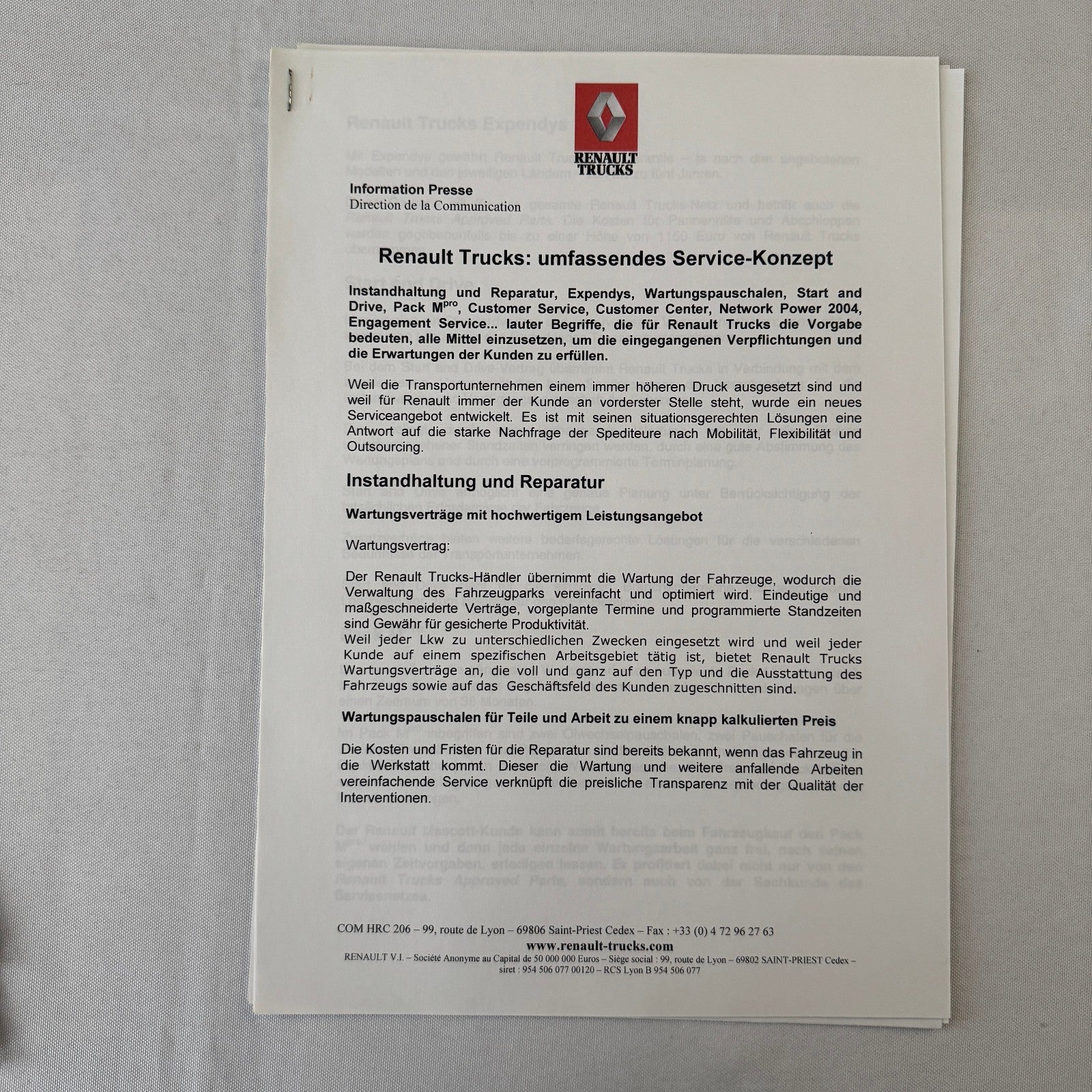 2004 Renault Commercial Truck Press Kit with Photo CD GERMAN