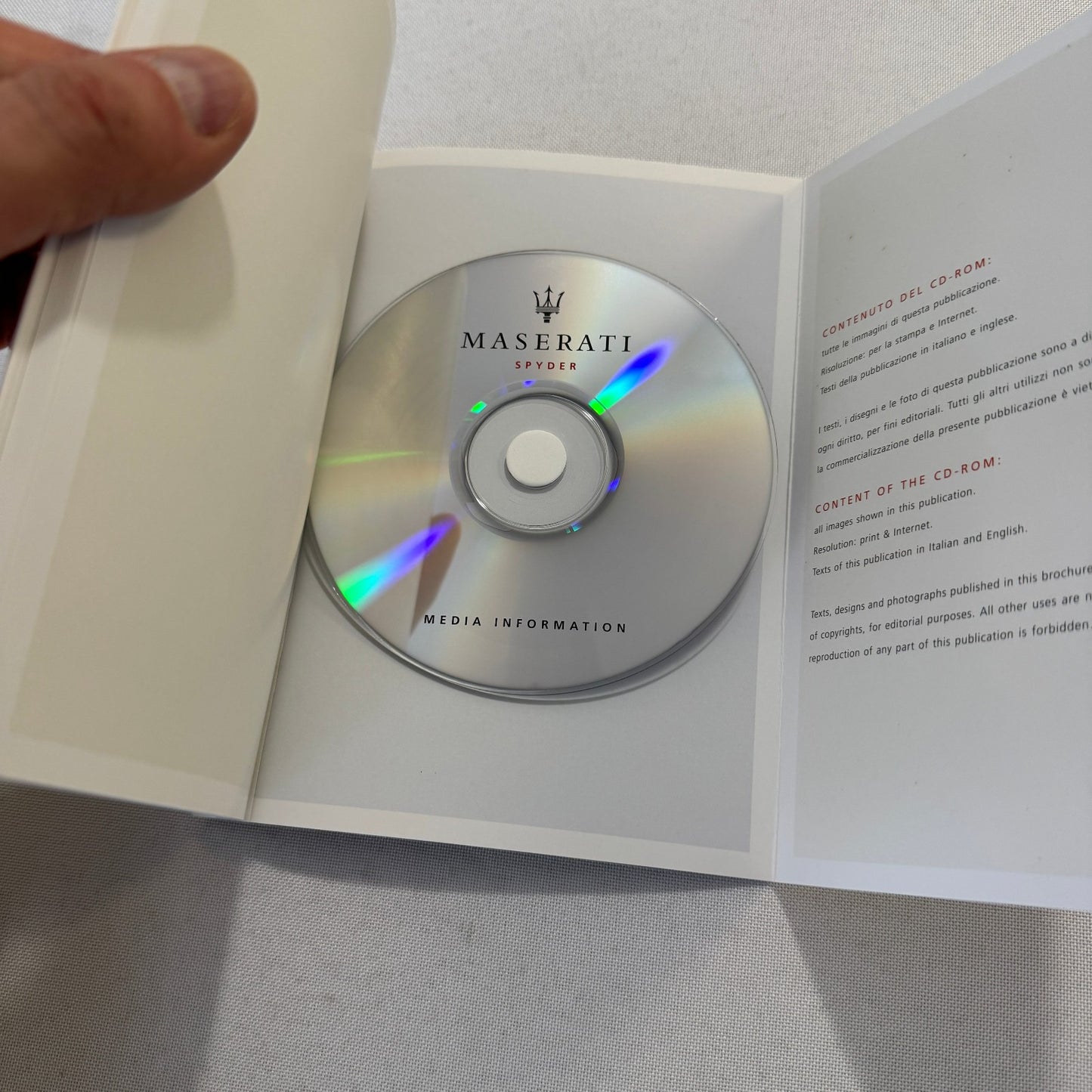 2001 Maserati Spyder Convertible Press Kit Brochure Photo CD Frankfurt Autoshow