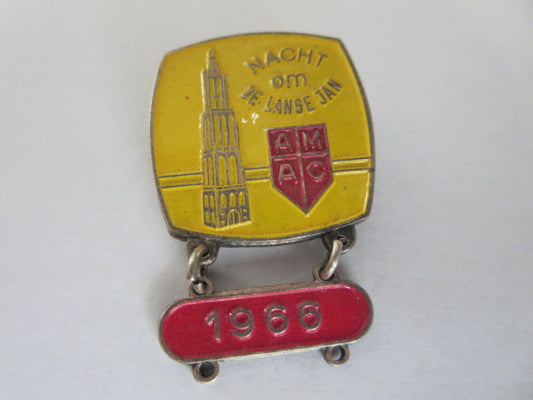 Vintage 1966 AMAC Nacht om de Lange Jan European Car Club Rally Pin Badge 