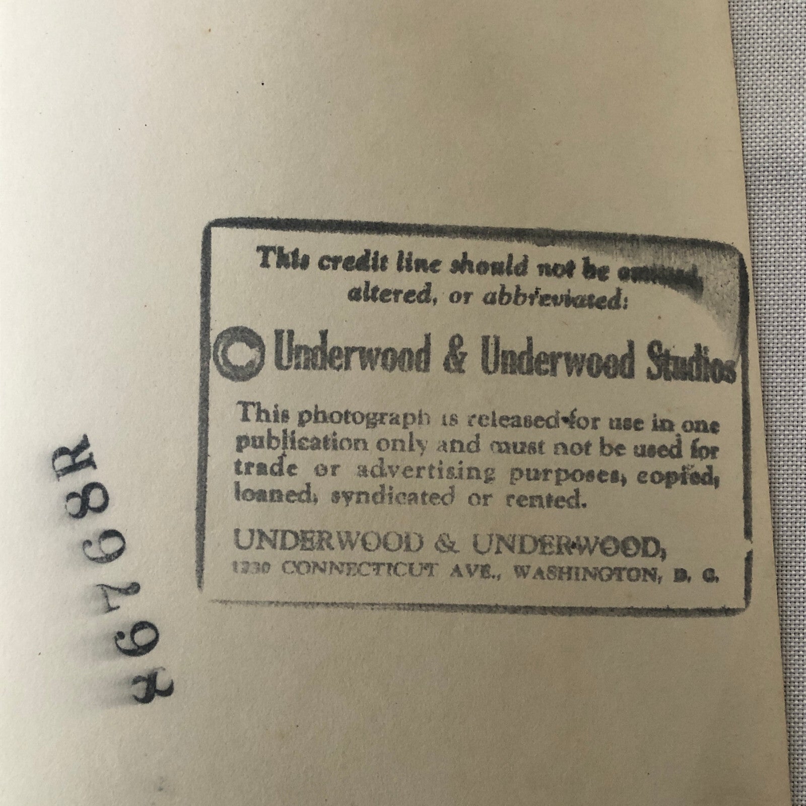 Press Photo Photograph Couple in Masks Masquerade Party Underwood Photo