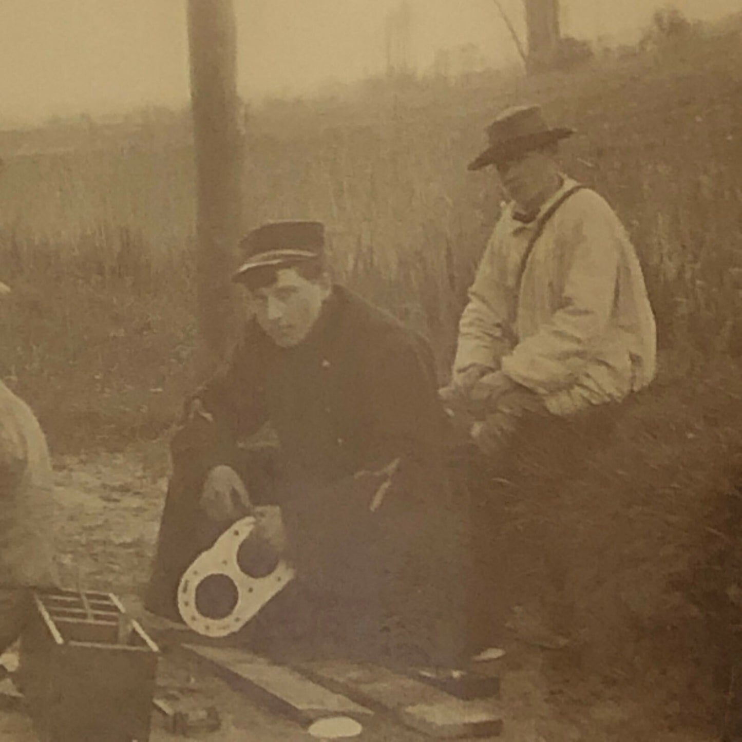 Antique Photo Photograph Print Men Fixing Early Automobile Car Vehicle Italian ?