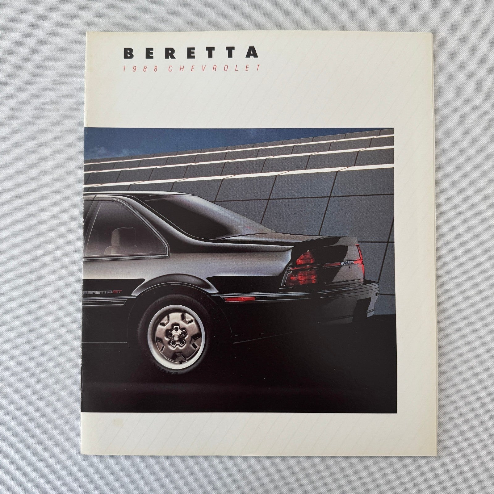 1988 Chevrolet Beretta Car Sales Brochure Catalog Vintage Advertising