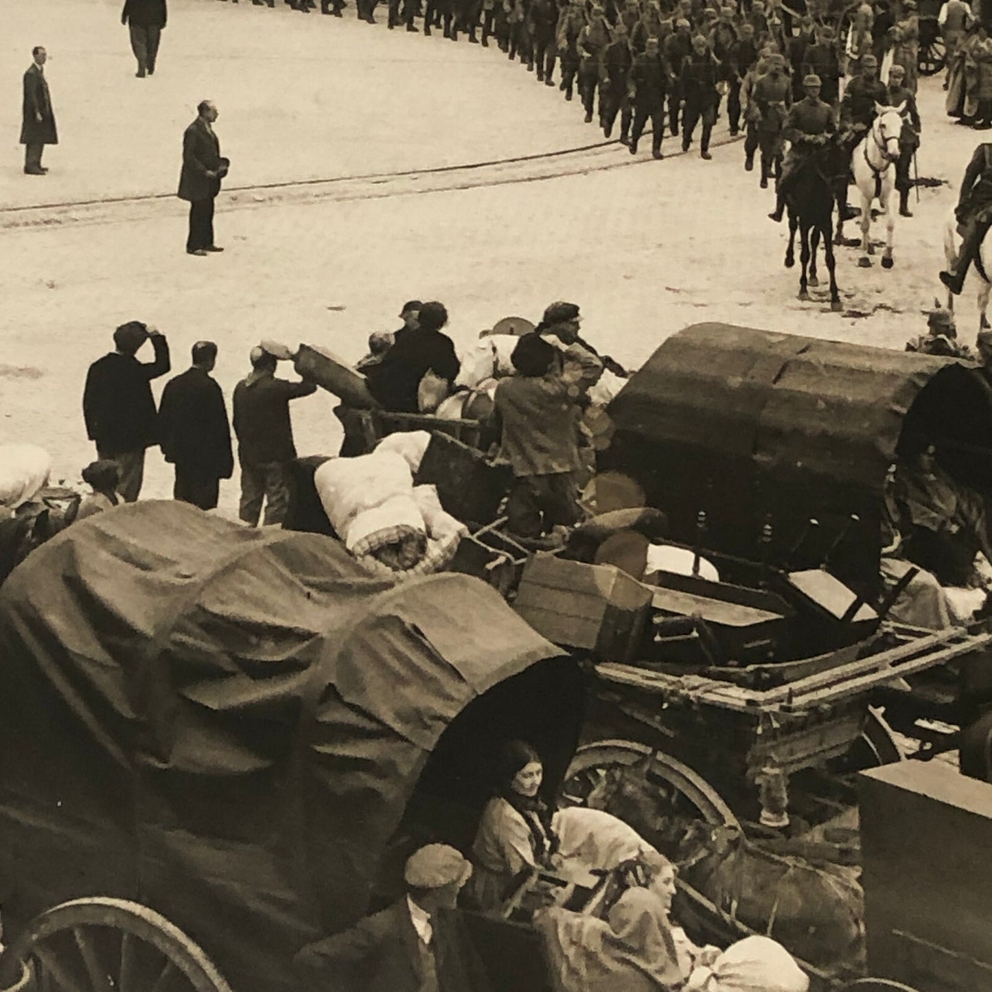 Press Photo Photograph I Was a Spy Movie Film Set 1933 Cars People Buildings