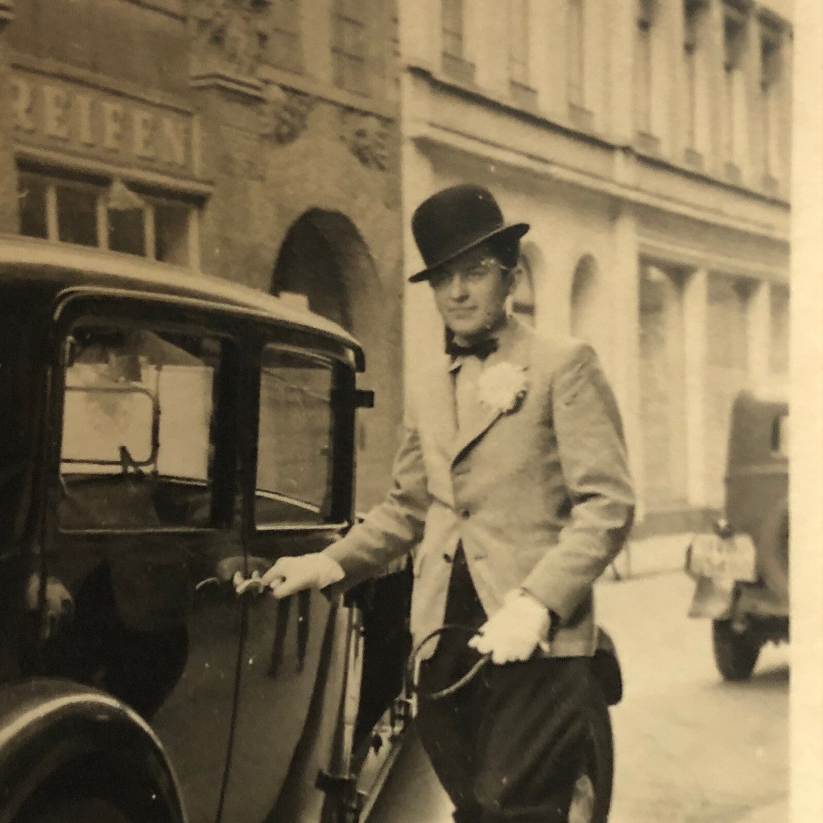 Vintage Photo Photograph Snapshot Man with Car Automobile Germany 1939 + AL22SM2