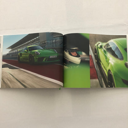 Porsche 911 GT3 RS Sales Brochure Catalog Hardbound Book Porsche GT3RS GERMAN