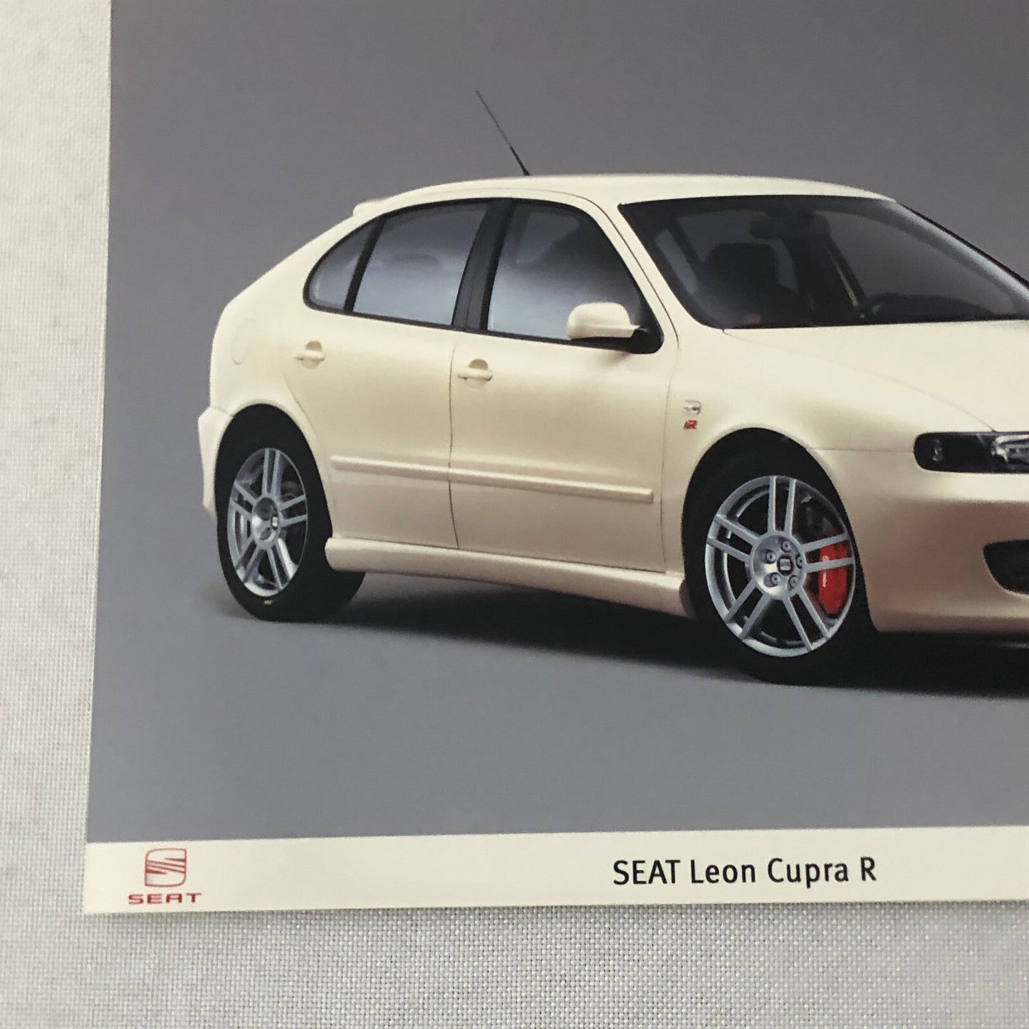SEAT Leon Cupra R Car Factory Press Photo Photograph Print