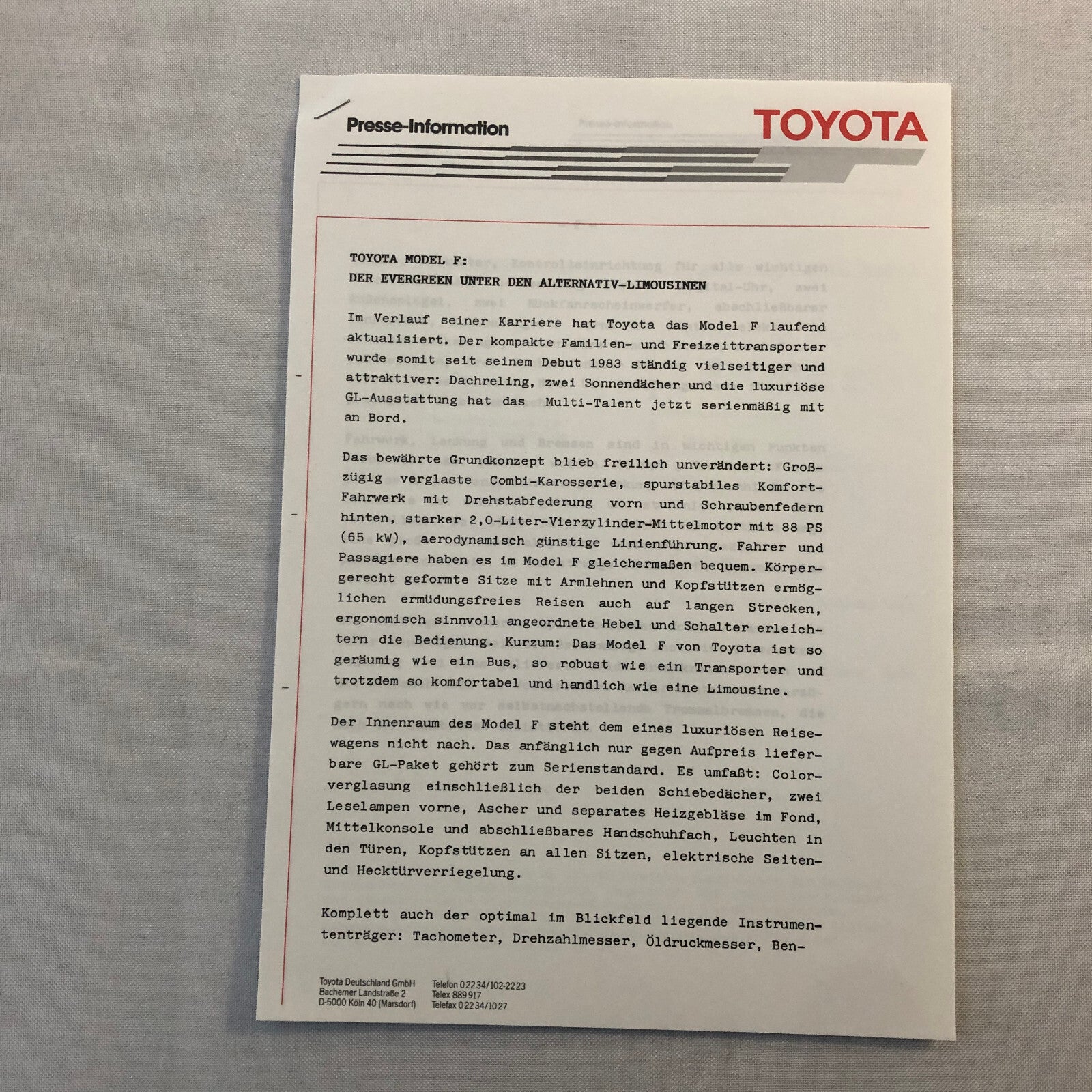 1989 Toyota Truck Press Kit with Photos Liteace Hiace Hilux Model F GERMAN Text