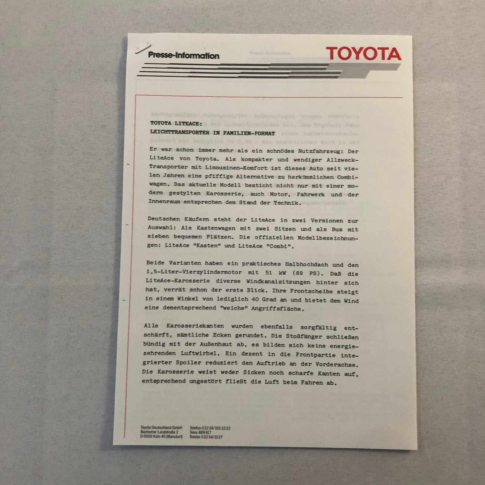1989 Toyota Truck Press Kit with Photos Liteace Hiace Hilux Model F GERMAN Text