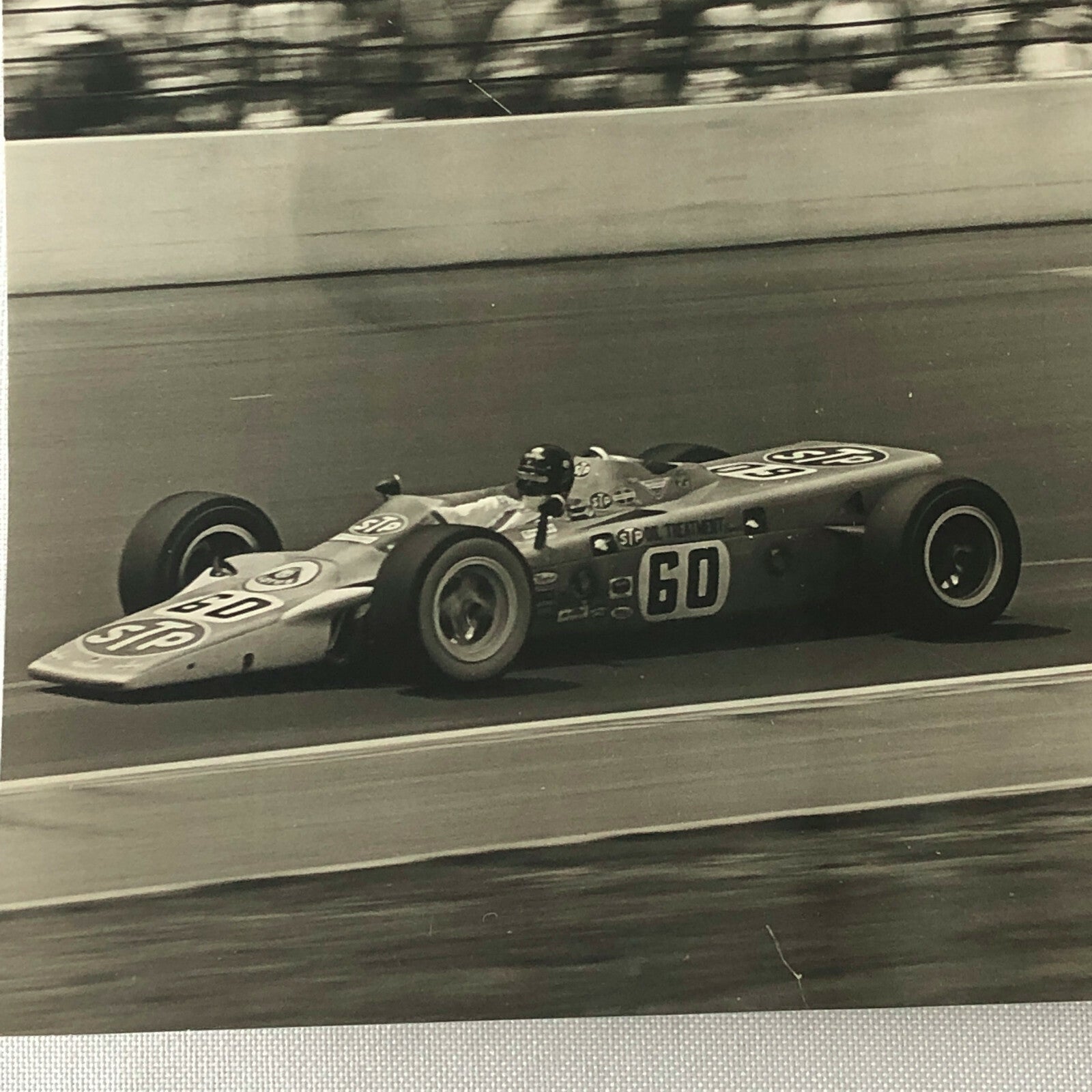 Vintage 1968 Indy 500 Joe Leonard STP Racing Car Photo Photograph Indianapolis 