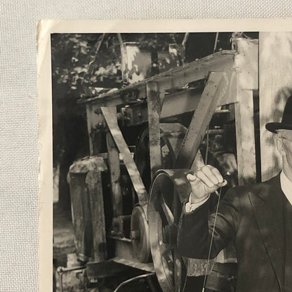Vintage Press Photo Photograph Print Man Locating Oil using Baguette Toronto