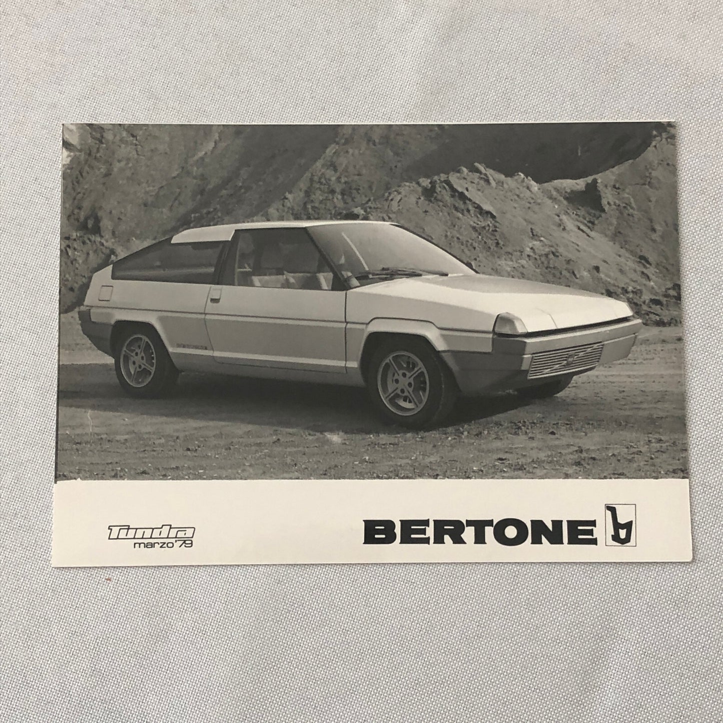 1979 Bertone Tundra Volvo 343 Concept Car Prototype Press Kit Photos
