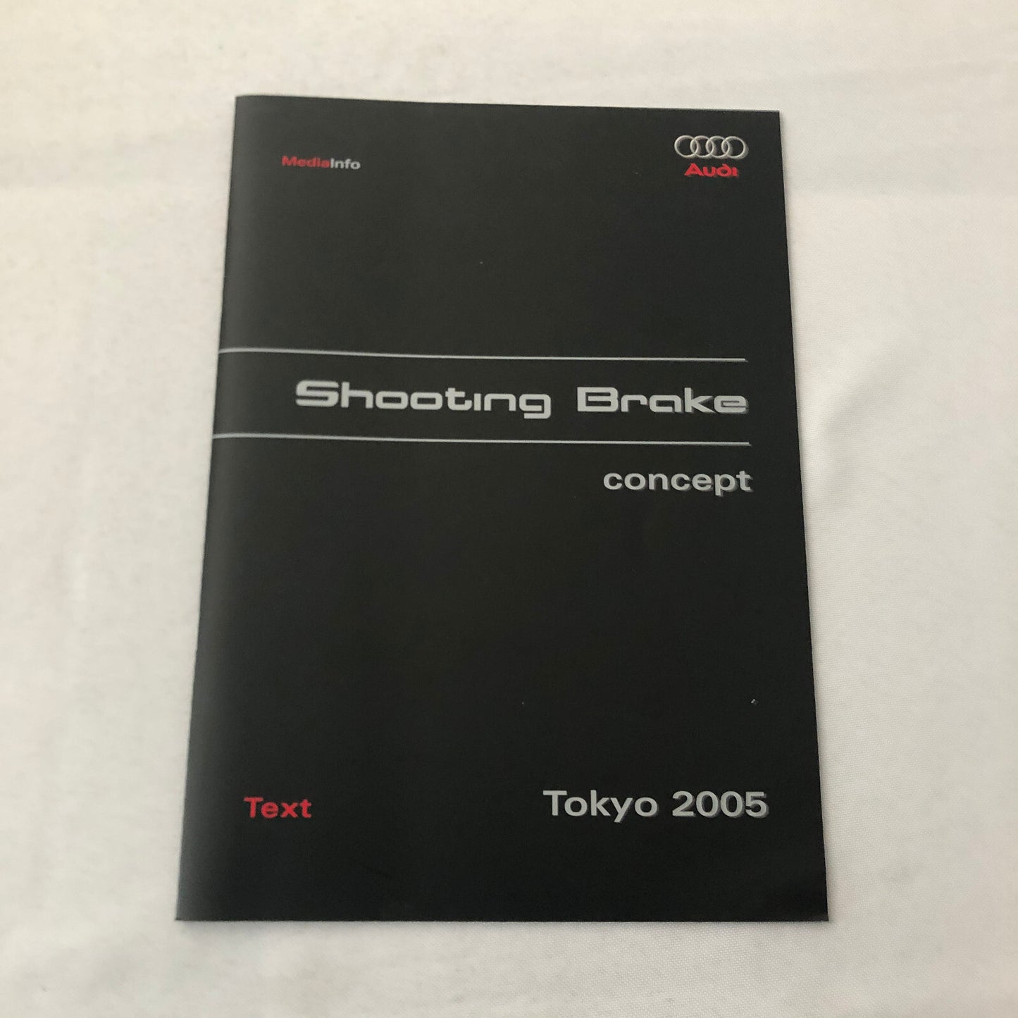 Audi Shooting Brake Concept Car Prototype 2005 Tokyo Auto Show Press Kit GERMAN