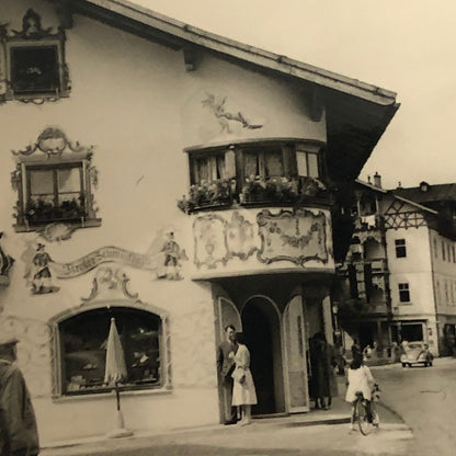 Vintage Photo Photograph Snapshot Street Mercedes Car Autombile AL22SM2