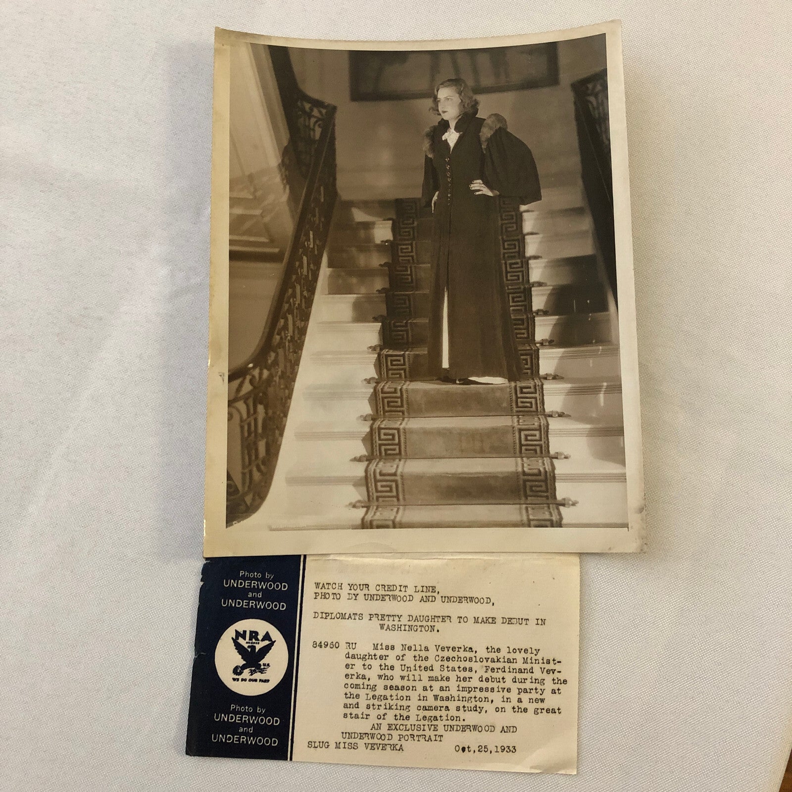 Vintage Press Photo Photograph Wife of Czechoslovakia Diplomat Daughter 1933