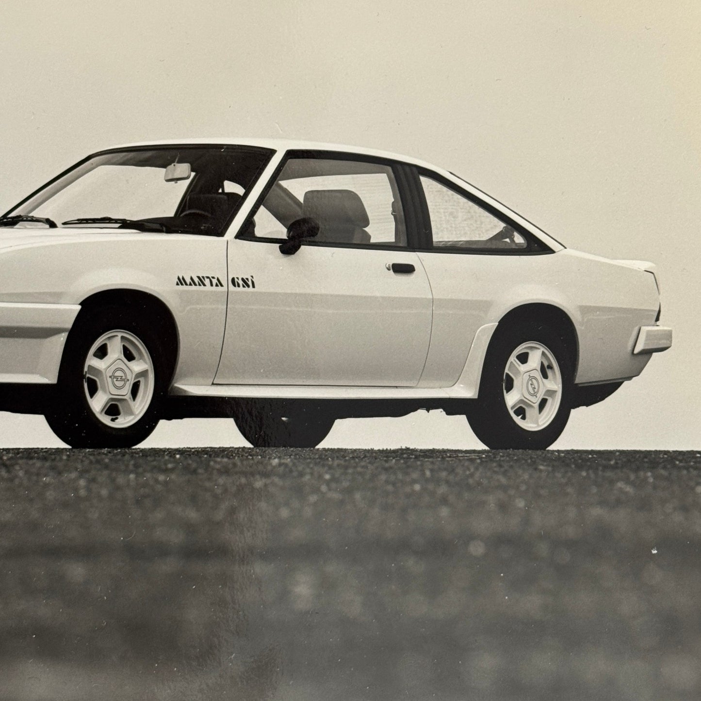 Opel Manta GSi Sports Car Factory Photo Photograph Print GERMAN Caption