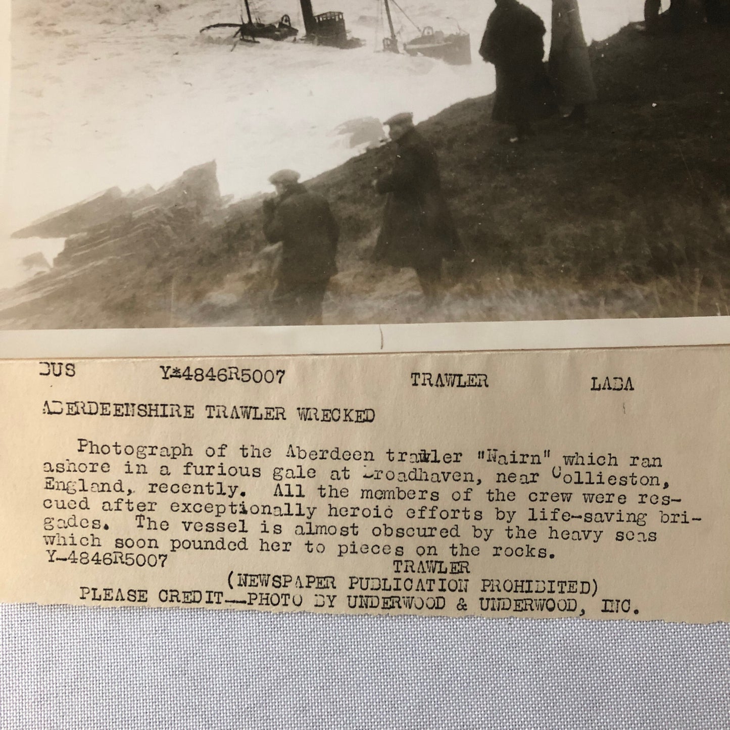 Shipwreck Sinking Ship Rescue Press Photo Photograph Aberdeen Trawler Boat
