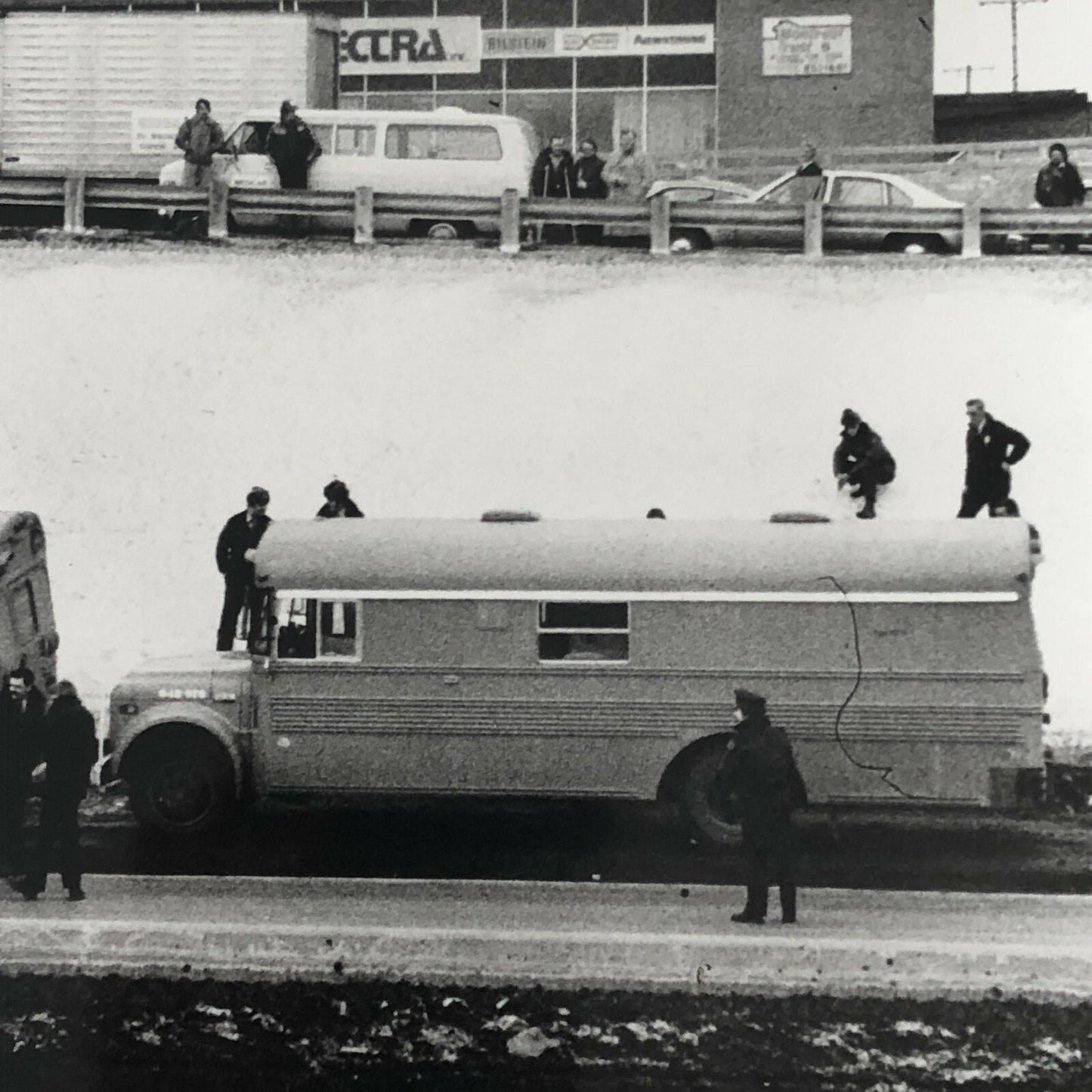 Vintage Montreal Prison Bus Press Photo Photograph Print Newspaper Story 