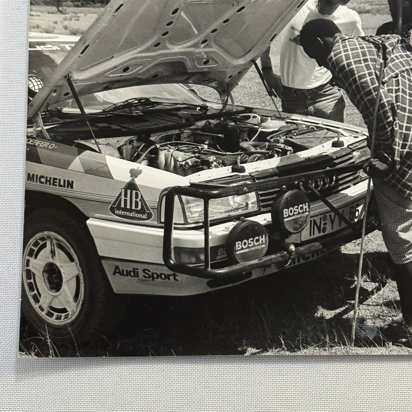 Audi 200 Quattro Safari Rallye Rally Kenya Masai Tribe Press Photo Photograph