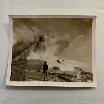 1933 Press Photo Photograph Large Storm in Malta Lighthouse Light House