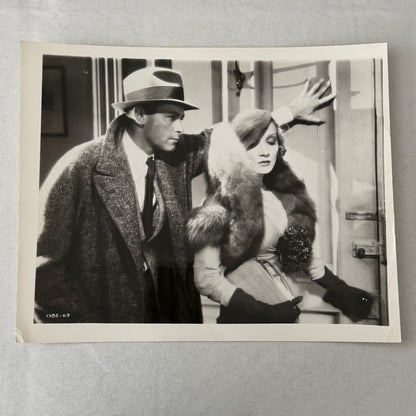 Vintage Movie Still Press Photo Photograph Marlene Dietrich Unidentified Actor