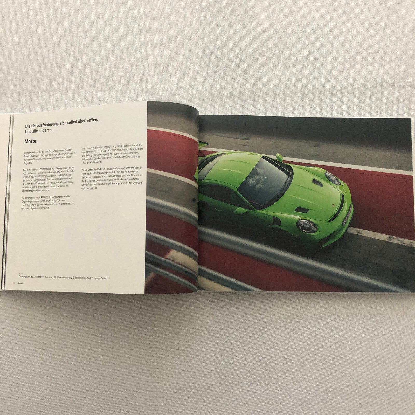 Porsche 911 GT3 RS Sales Brochure Catalog Hardbound Book Porsche GT3RS GERMAN