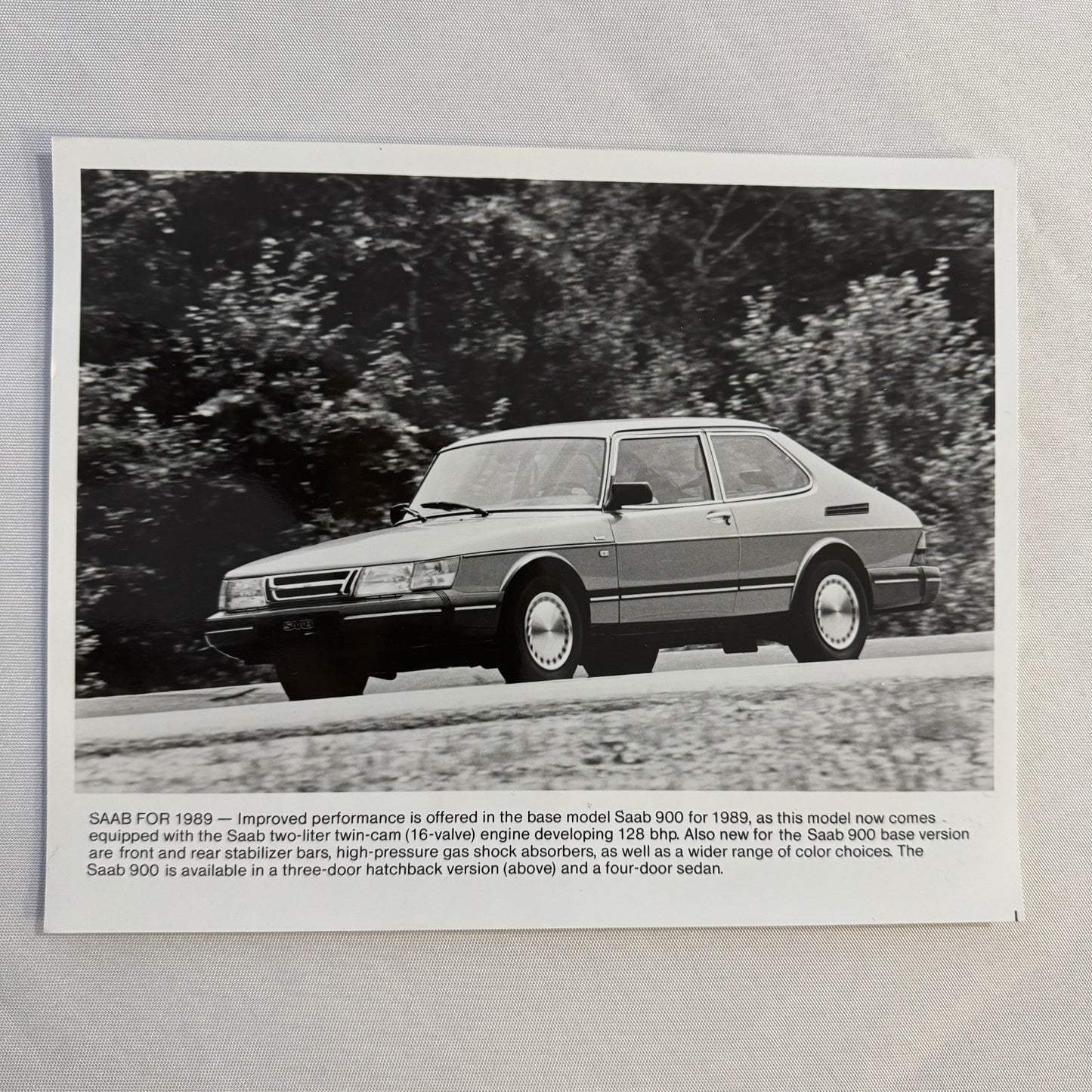 1989 Saab 900 Car Automobile Factory Press Photo Photograph Print